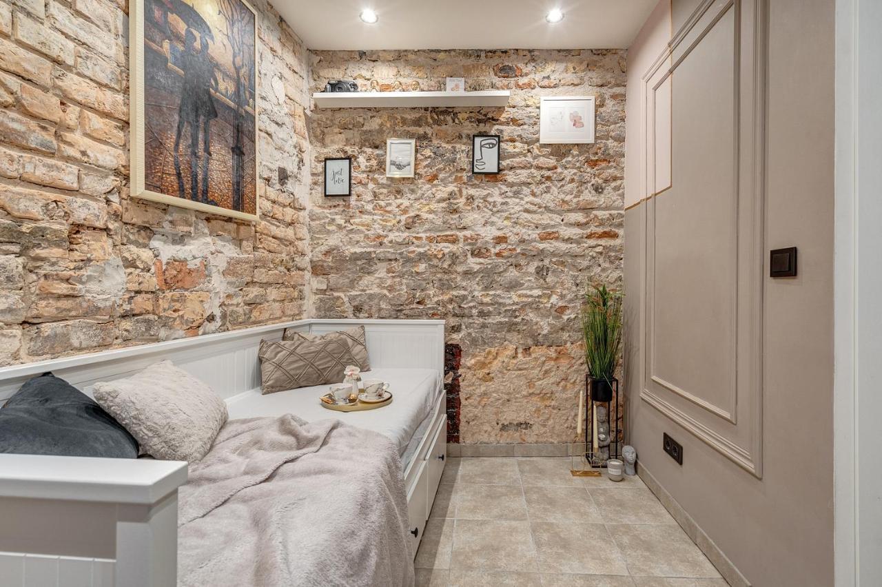 Mini Apartament By Town Hall, Self Chek-In ヴィリニュス エクステリア 写真